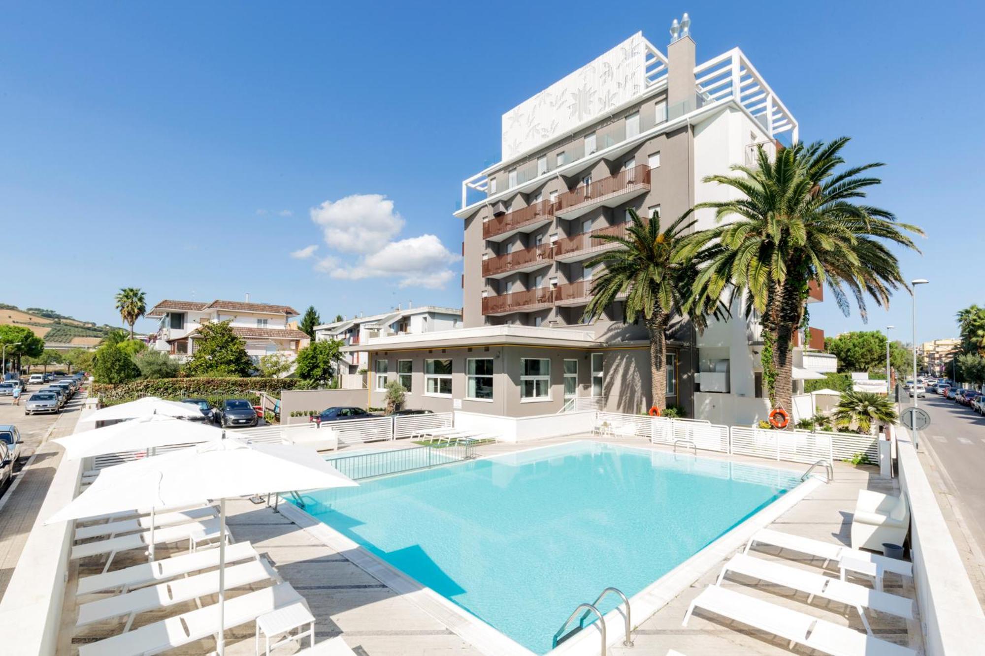 Hotel Bernard San Benedetto del Tronto Eksteriør bilde