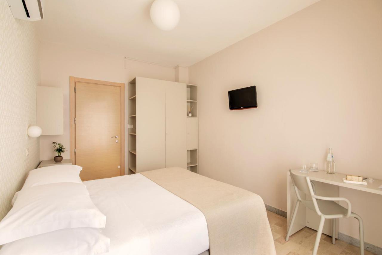 Hotel Bernard San Benedetto del Tronto Eksteriør bilde
