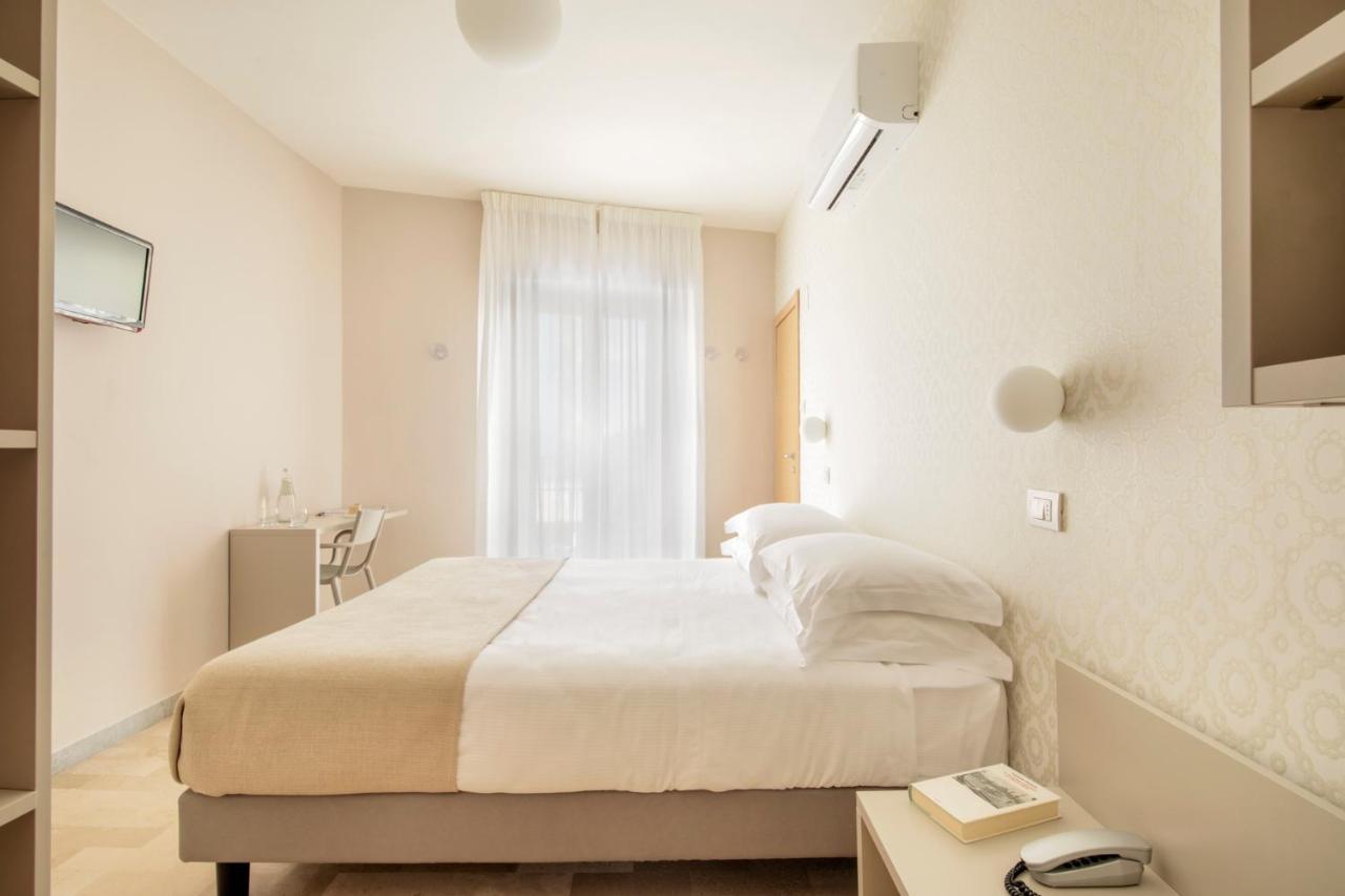 Hotel Bernard San Benedetto del Tronto Eksteriør bilde